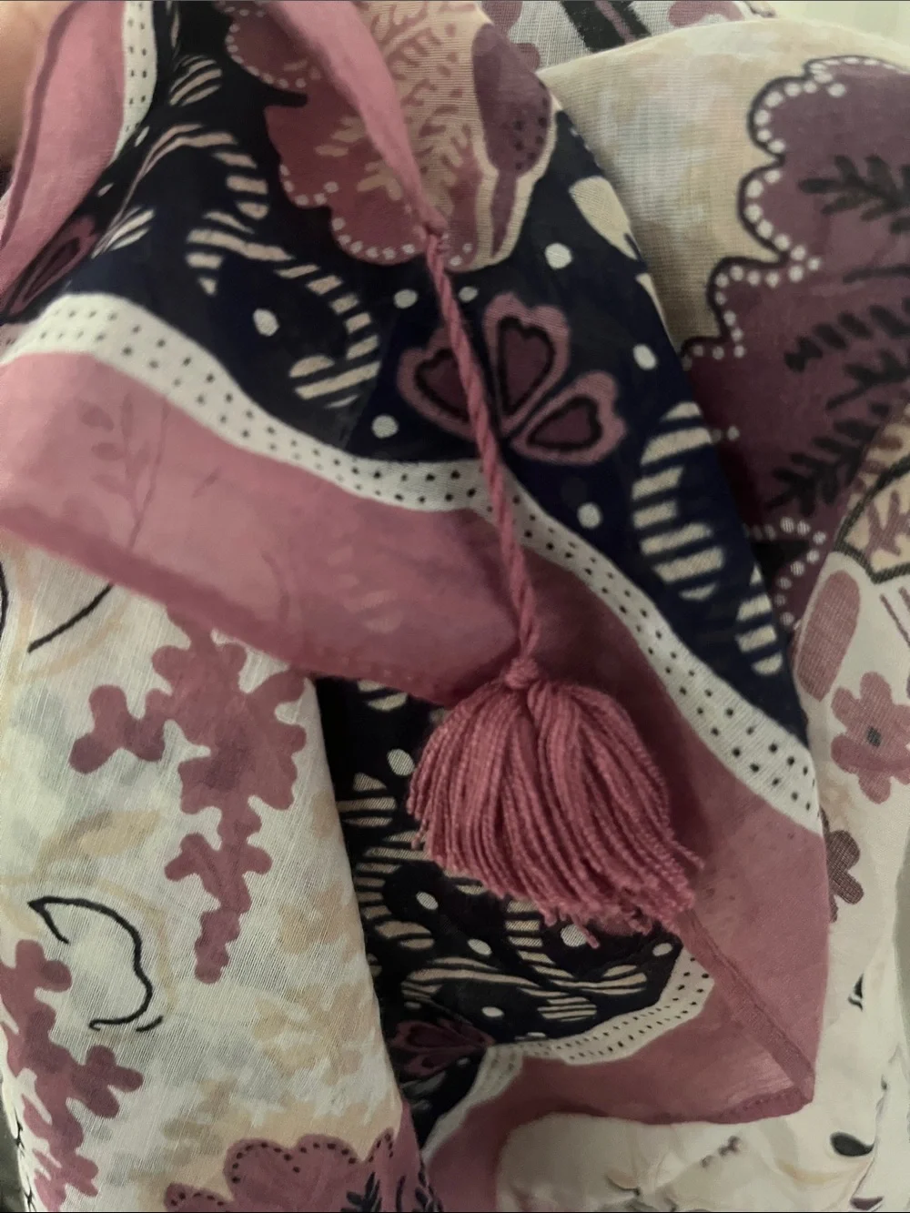 Floral Paisley Silk, cotton blend Scarf Dusty Rose & Navy with tassels 41”x41” - Picture 6 of 6